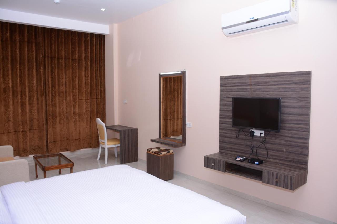 Ratnaa Resort Khamshet Bagian luar foto