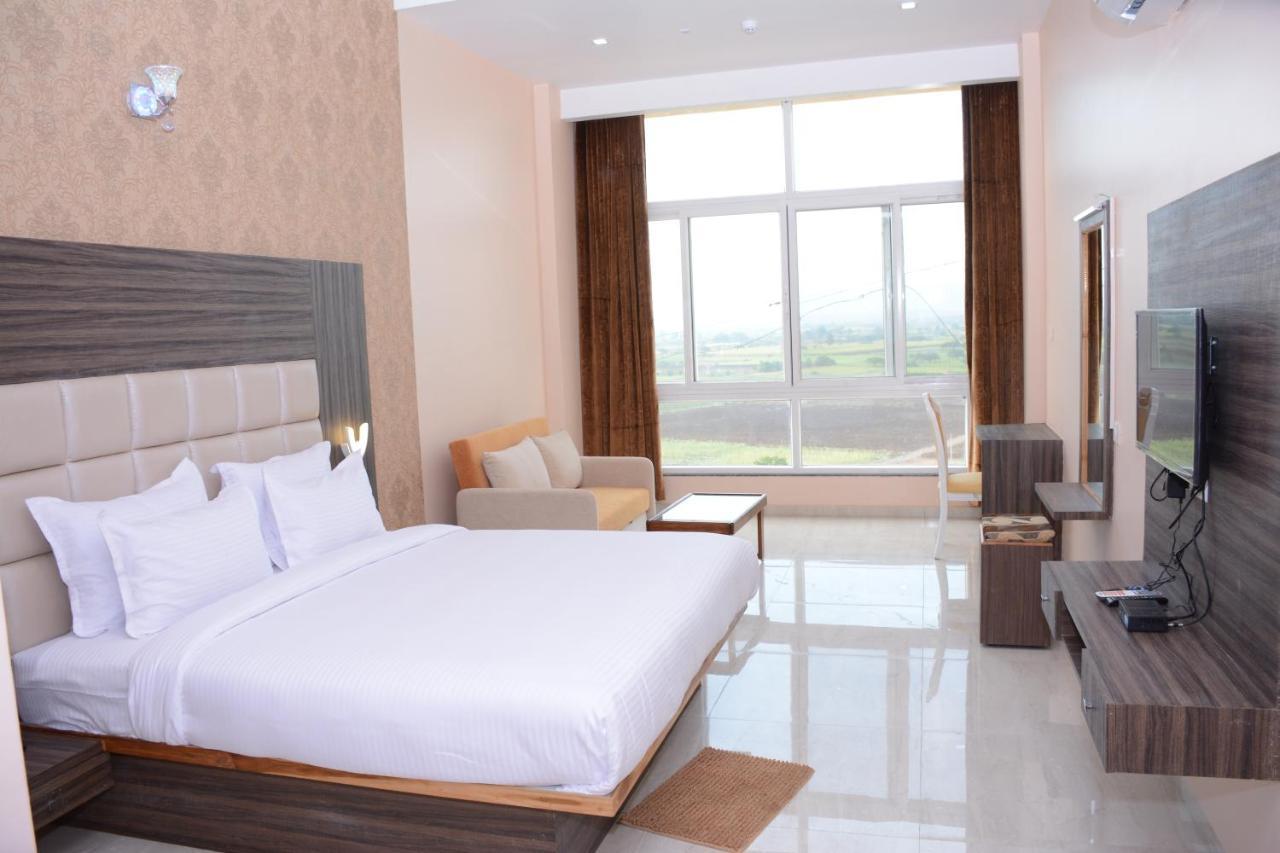Ratnaa Resort Khamshet Bagian luar foto
